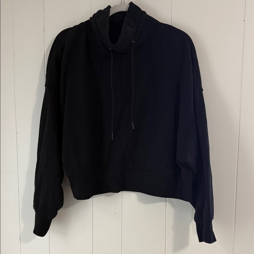 Womens Cropped Pullover